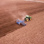 Fachowiec od geodezji na budowie – {kiedy jego pomoc jest niezbędna